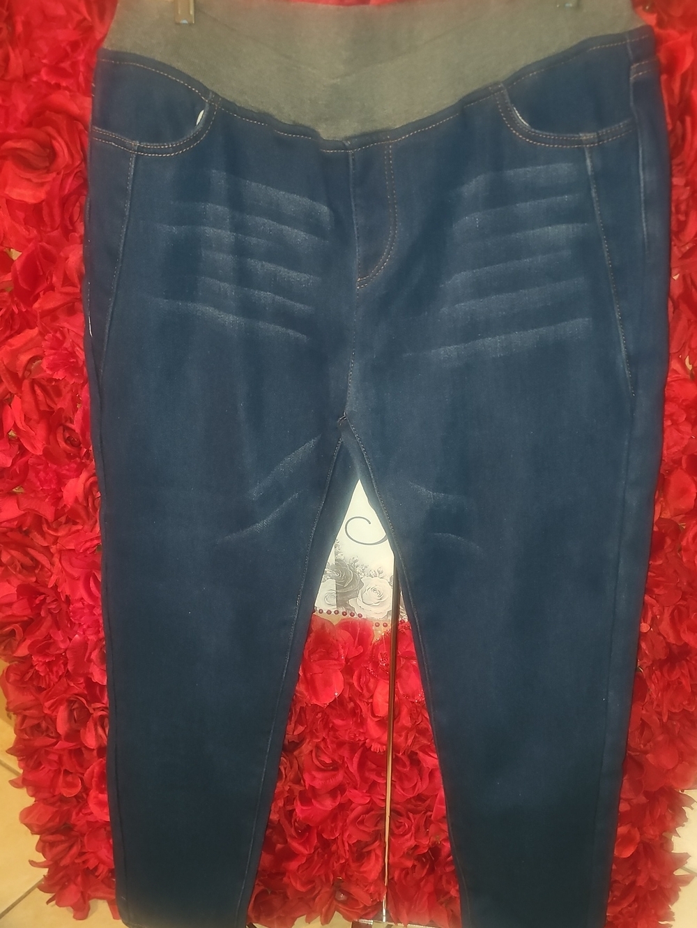Women' NWT Jean Fur Lined Leggings in Dark Blue with Elastic Waistband Size (8)
